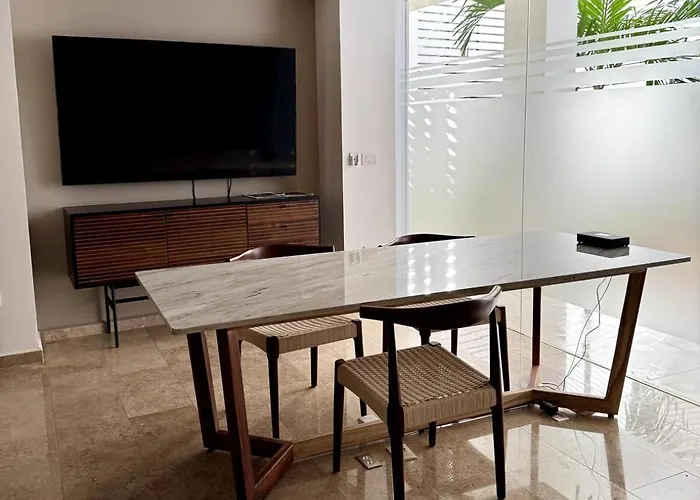 Luxury Oasis Pools, Rooftop & Paddle, Tennis Playa del Carmen