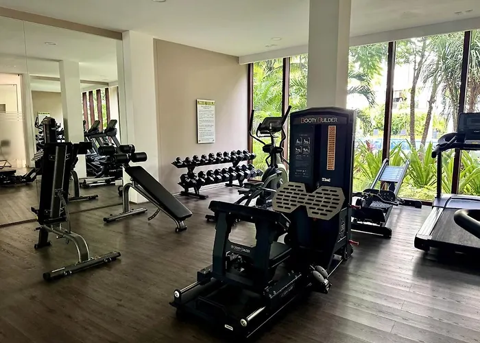 Apartment Luxury Oasis Pools, Rooftop & Paddle, Tennis *